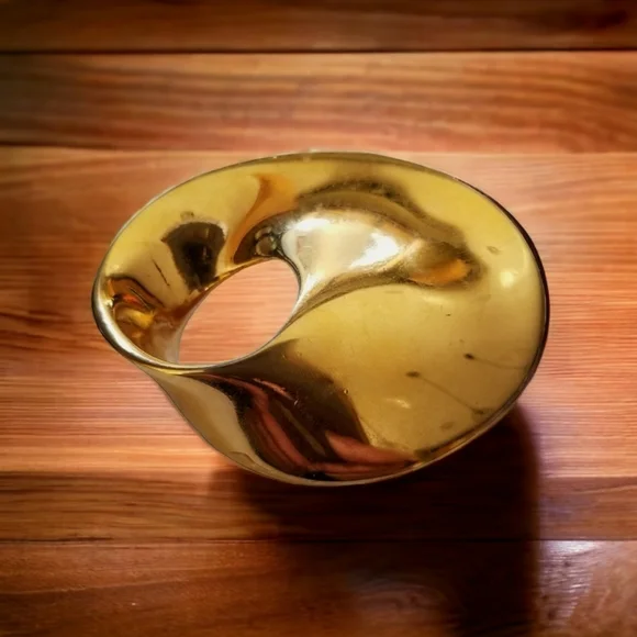 Vintage Mid Century Monet Oval Gold Tone Brooch Pin - Picture 2 of 12